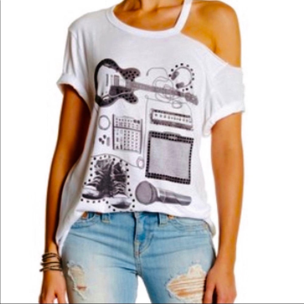 ⛔️❌ SOLD❌⛔️True Religion Studded Graphic Tee S